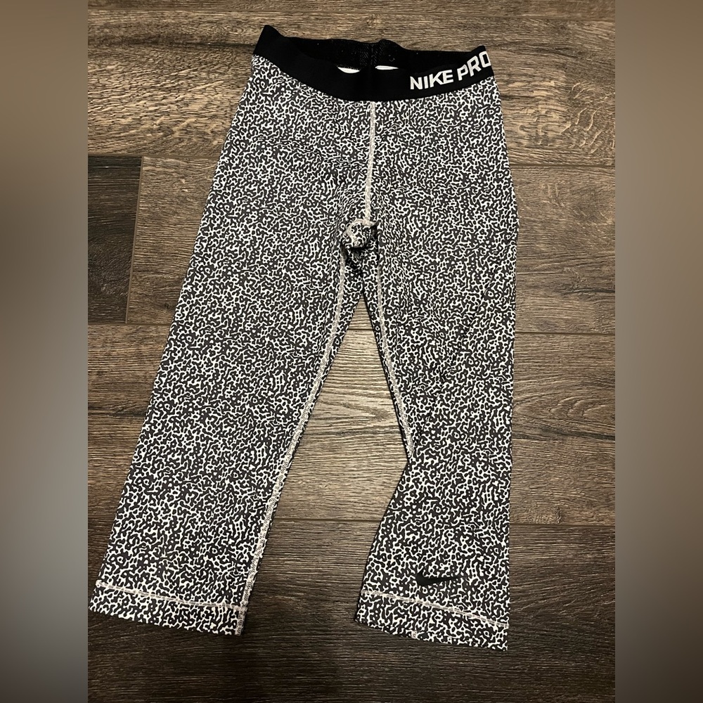 Nike Pro Women’s 3/4 leggings